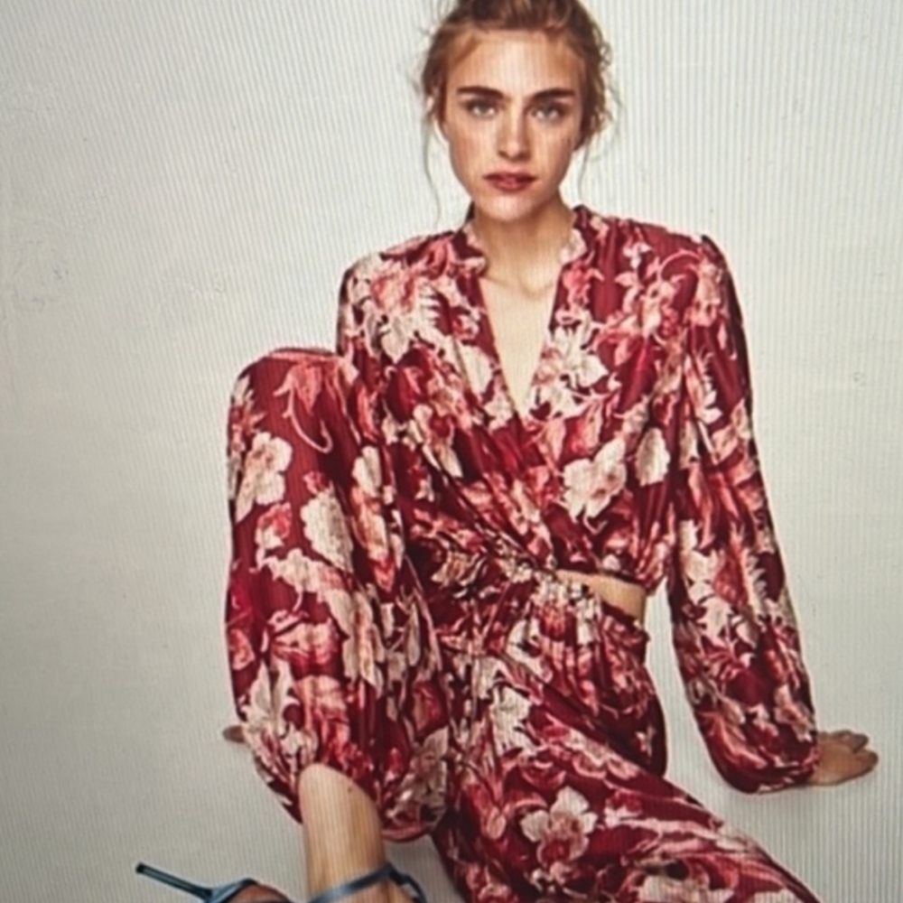 Zara 2 piece silky ruby/white floral kimono patterned outfit sz XS EUC!